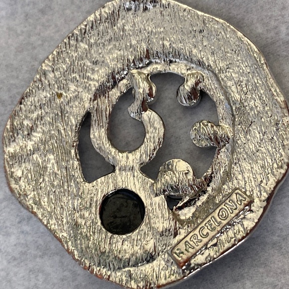 Barcelona black enamel pendant scroll abstract glass on silver tone chain - Picture 13 of 13